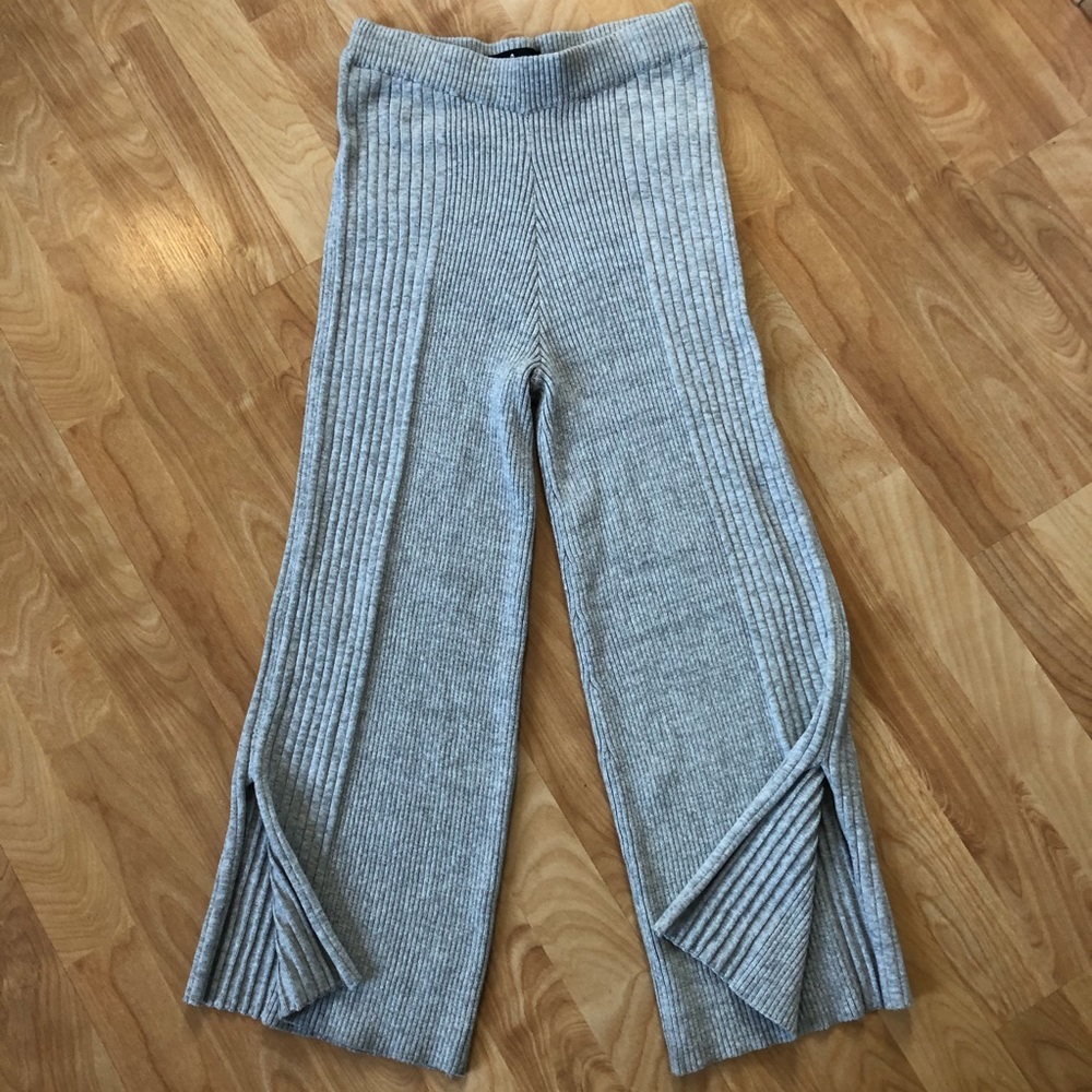 Lulus Knit Ribbed Gaucho Grey Pants With Slits